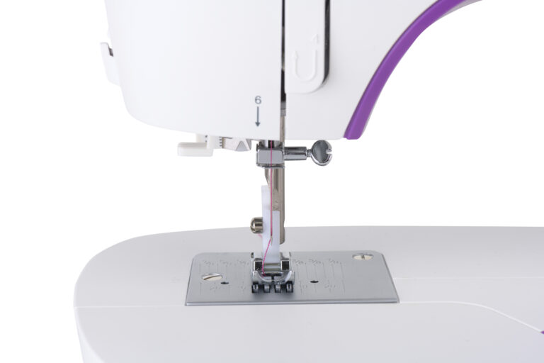 Máquina de Coser Singer M3505C 32 Puntadas Ojal Automático - Imagen 3
